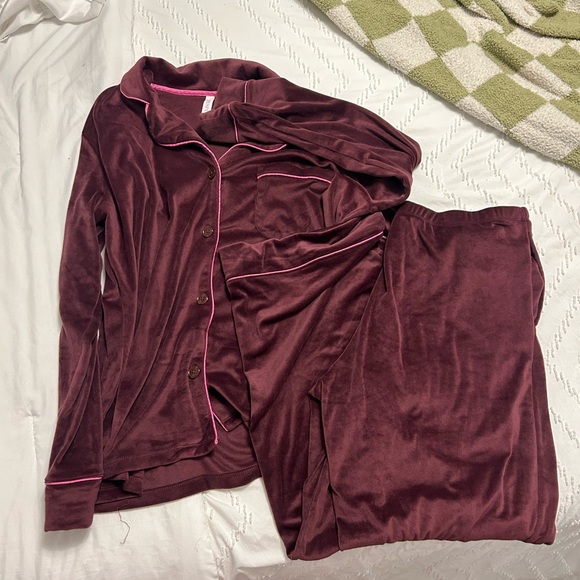 TARGET VERY SOFT PAJAMAS - Picture 1 of 7